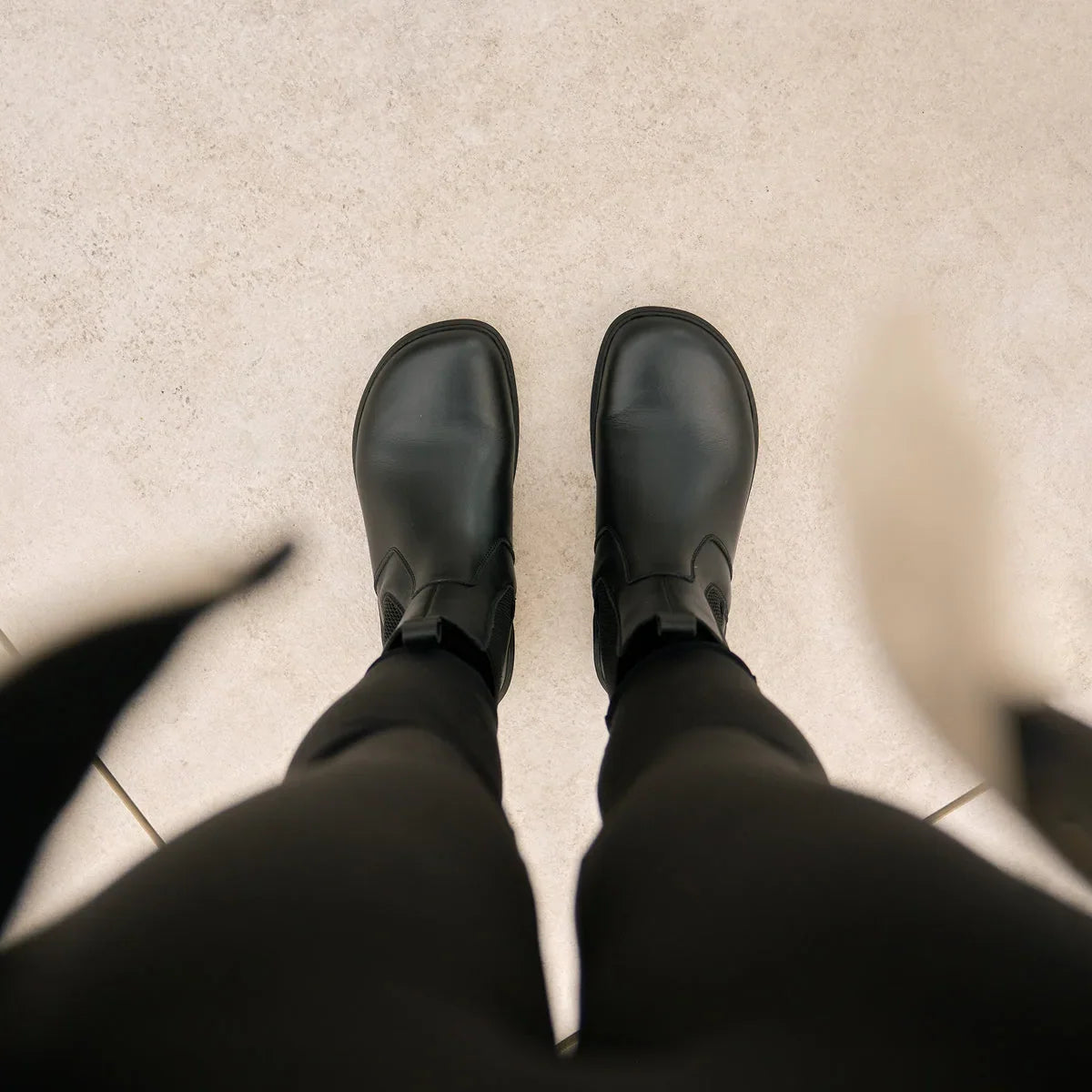 Barefoot shoes are no longer flippers: how to choose good-looking barefoot shoes