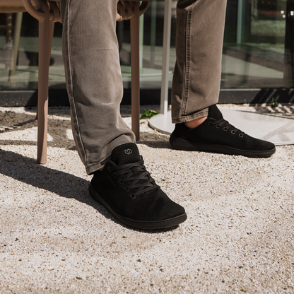 Globetrotter II True Black (Black)