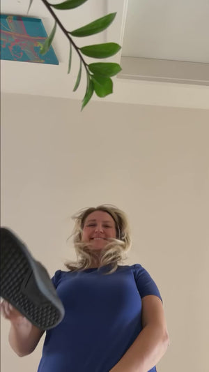 anna_oncamera