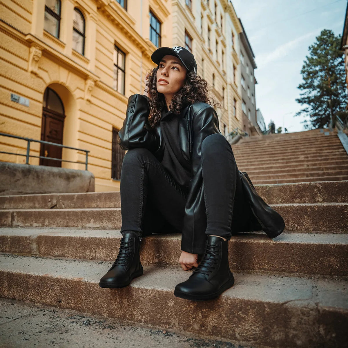 skinners_astra_black_black_3