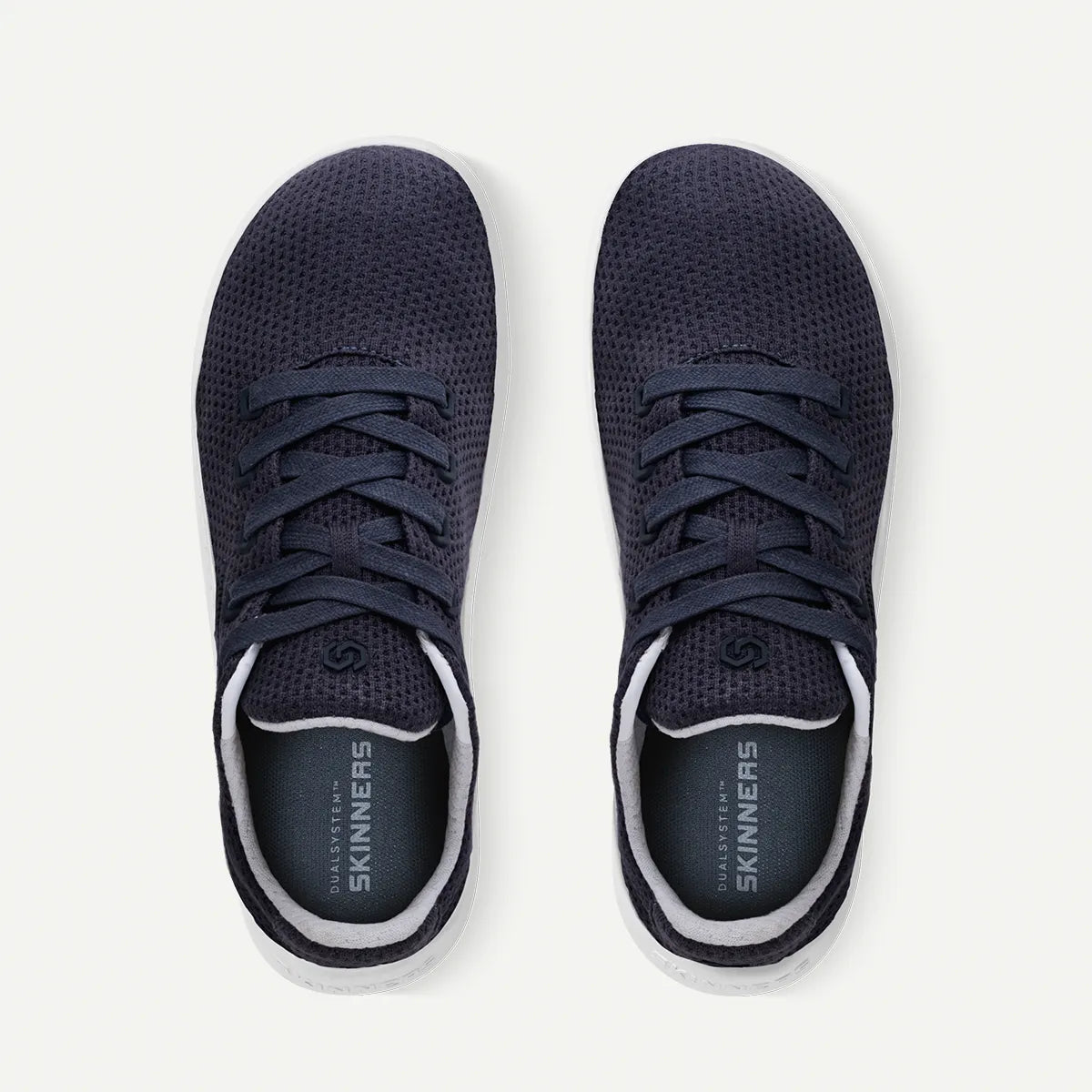 skinners_globetrotter_navy_blue_top
