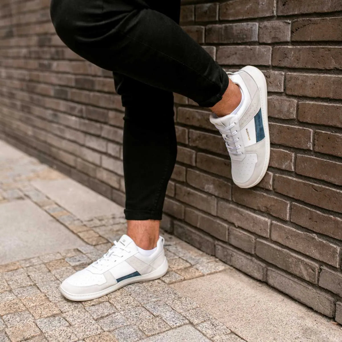 skinners_oldschooler_ii_blue_white_1